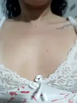 venuseyes25