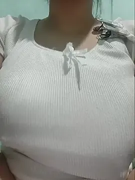 Shine_Mai