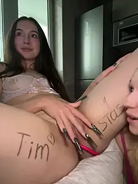 DuoBitches_