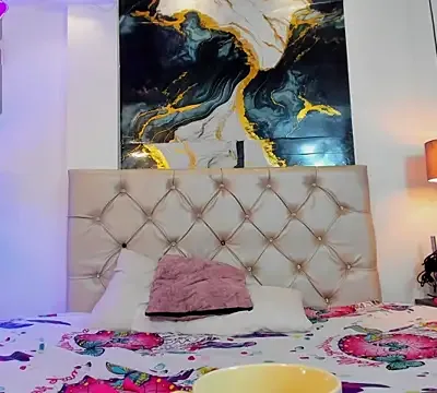 Mia_Pinkyy