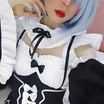 I am at your service, Senpai ❤