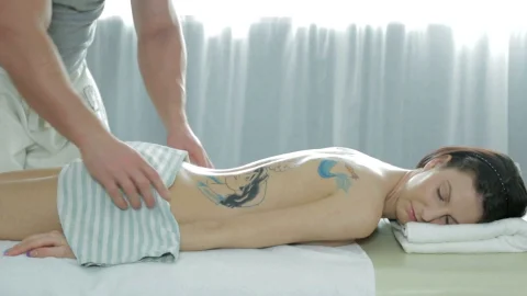 Fantasy Massage: Masseur's Greedy Gaze on Lilu's Wetness
