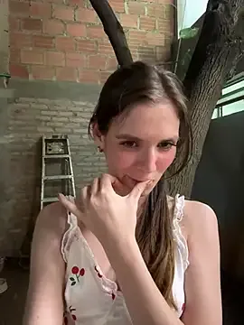 kevin_hotgirls