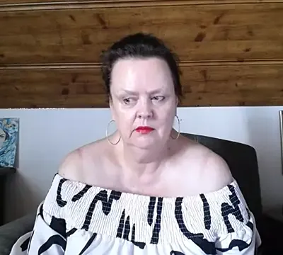 TiffanyMature