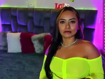 mia___velvet__