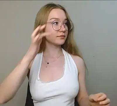 cindi_hot