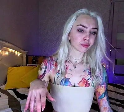 LillyMoure_