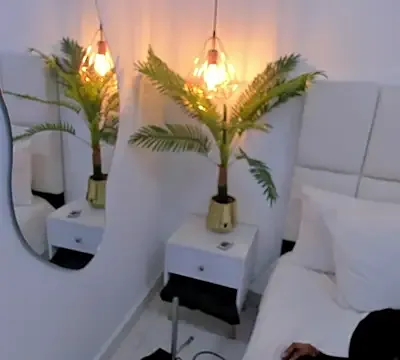 Megan_Brunette2