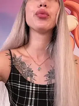 TeaseBabeXXX