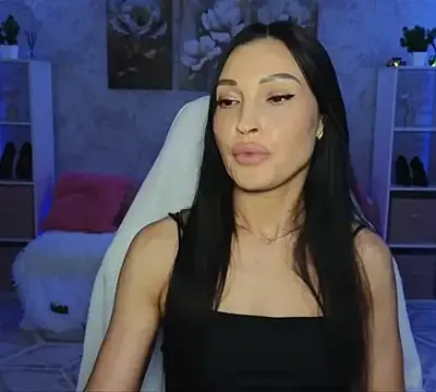 NikoleMills