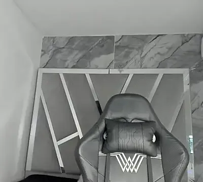 Mia_Petiteht