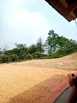 NyloveSquirt